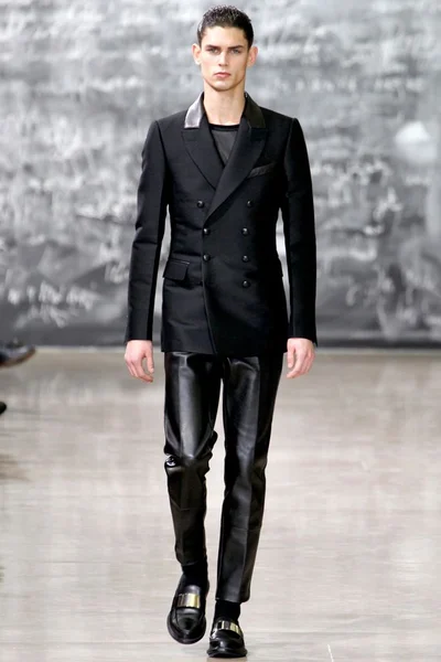 Look 2
